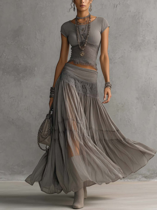 Top Gris en Dentelle Transparente avec Panneaux et Ensemble Jupe Maxi Plissée