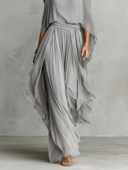 Ensemble en Mousseline Grise avec Débardeur Fluide et Pantalon Épaules Dénudées