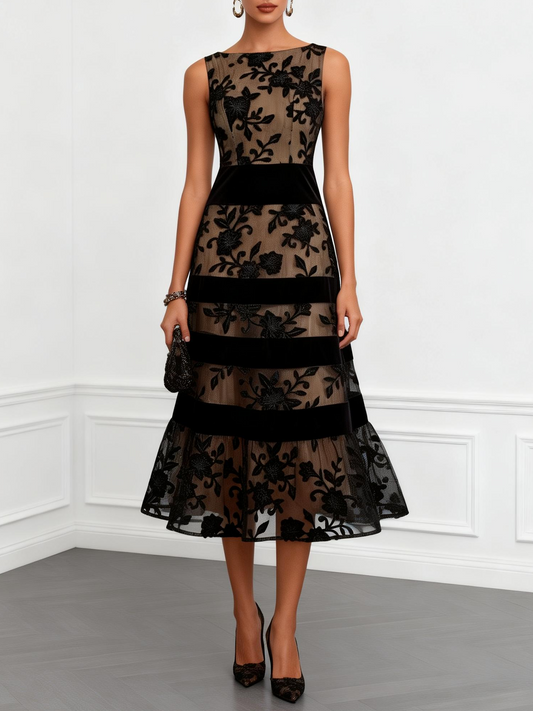Robe Midi A-Line Sans Manches en Résille Noire avec Fleurs