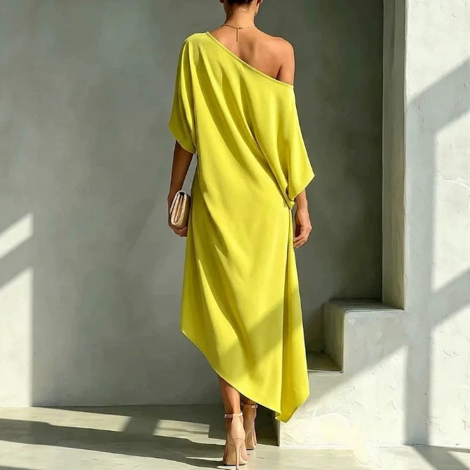 Robe élégante asymétrique