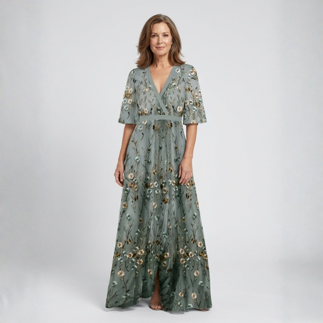 Melodi – Longue robe fleurie à col en V