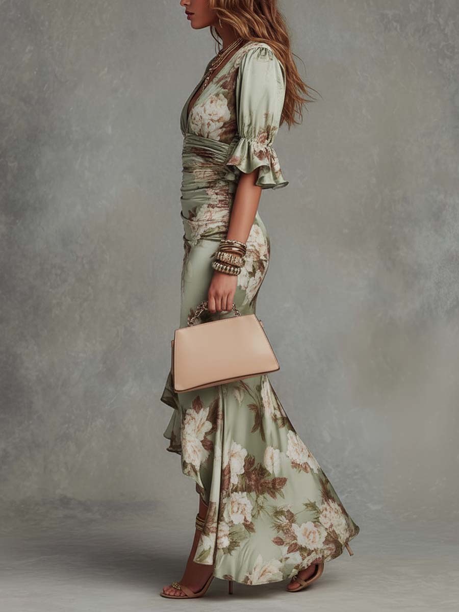 Robe Maxi Asymétrique en Satin Vert à Fleurs avec Manches Cloche à Volants et Décolleté en V