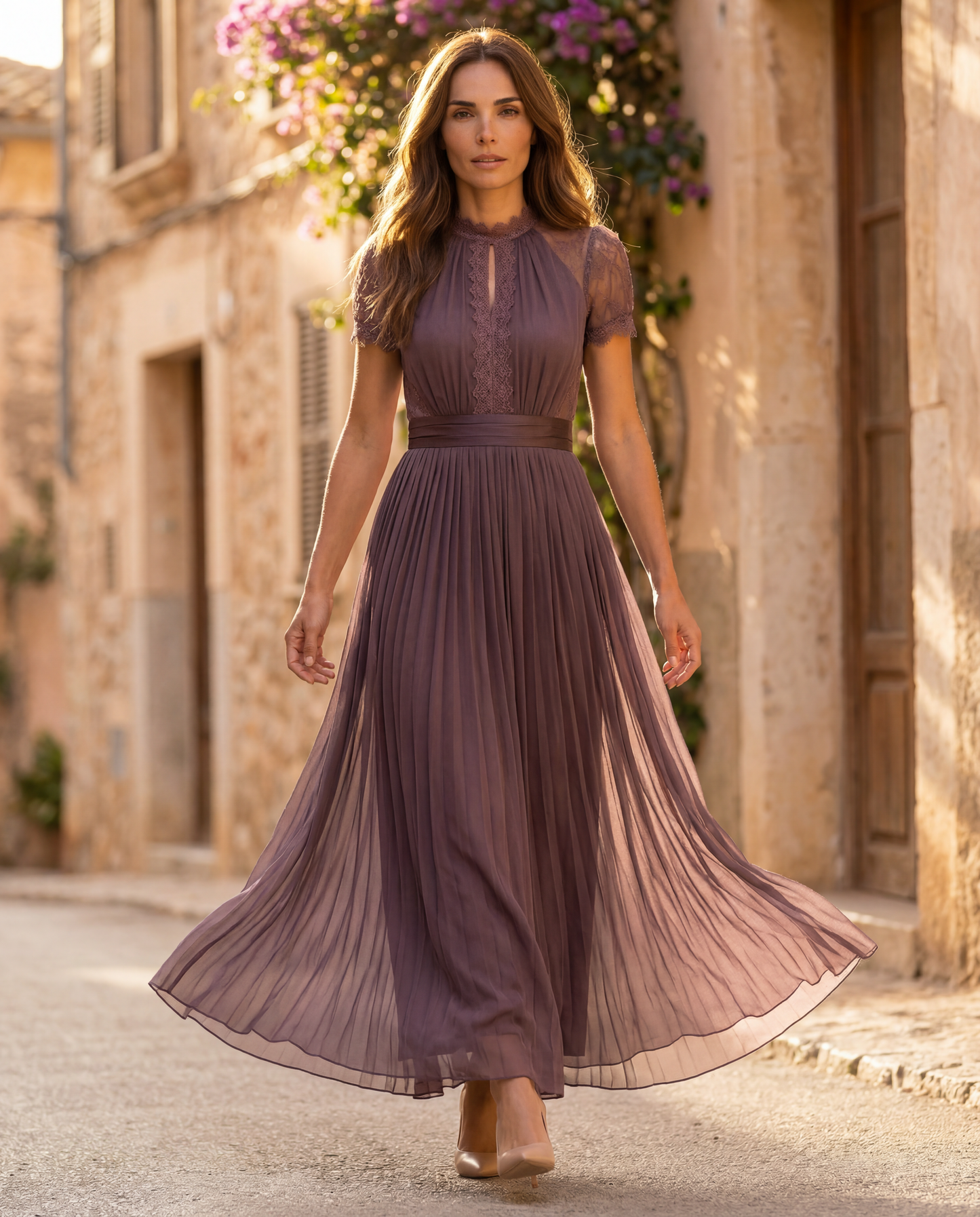 Flavia | Robe Longue Violette avec Décolleté Goutte et Bord en Dentelle de Mousseline